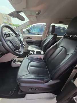 Gray 2021 Chrysler Pacifica Touring L for sale in Grandville, MI