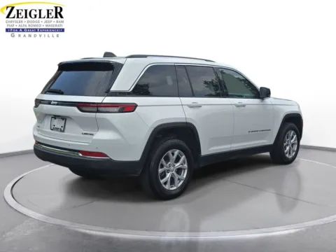 More photos of 2023 Jeep Grand Cherokee Limited at Zeigler Chrysler Dodge Jeep Ram of Grandville, MI