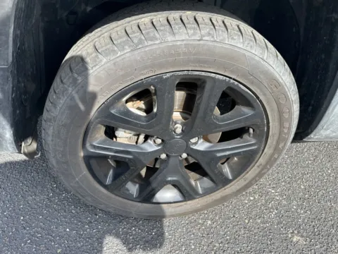 More photos of 2022 Jeep Renegade Altitude at Zeigler Chrysler Dodge Jeep Ram of Grandville, MI