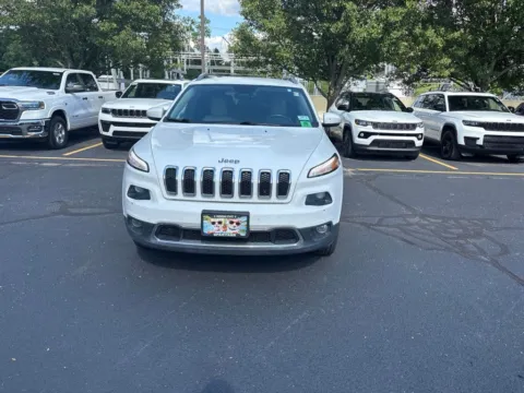 White 2017 Jeep Cherokee Limited for sale in Grandville, MI