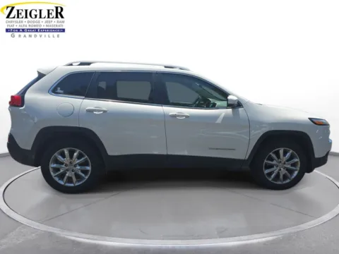 More photos of 2017 Jeep Cherokee Limited at Zeigler Chrysler Dodge Jeep Ram of Grandville, MI