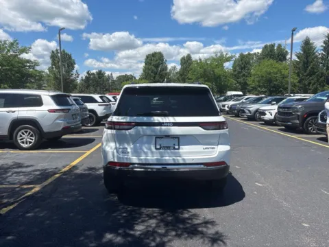 More photos of 2023 Jeep Grand Cherokee Limited at Zeigler Chrysler Dodge Jeep Ram of Grandville, MI