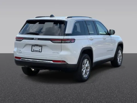 More photos of 2023 Jeep Grand Cherokee Limited at Zeigler Chrysler Dodge Jeep Ram of Grandville, MI