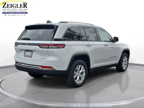 More photos of 2023 Jeep Grand Cherokee Limited at Zeigler Chrysler Dodge Jeep Ram of Grandville, MI
