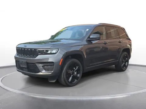 Gray 2023 Jeep Grand Cherokee Altitude X for sale in Grandville, MI