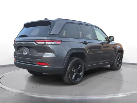 More photos of 2023 Jeep Grand Cherokee Altitude X at Zeigler Chrysler Dodge Jeep Ram of Grandville, MI
