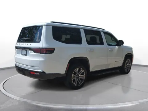 More photos of 2025 Jeep Wagoneer Series II at Zeigler Chrysler Dodge Jeep Ram of Grandville, MI