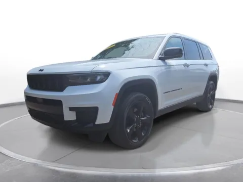 White 2023 Jeep Grand Cherokee L Altitude for sale in Grandville, MI