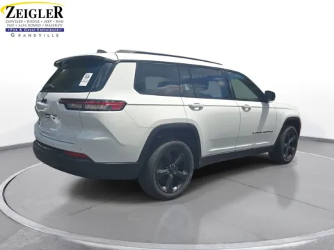 More photos of 2023 Jeep Grand Cherokee L Altitude at Zeigler Chrysler Dodge Jeep Ram of Grandville, MI