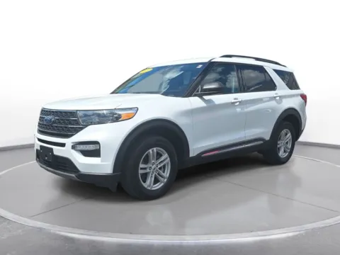 White 2024 Ford Explorer XLT for sale in Grandville, MI