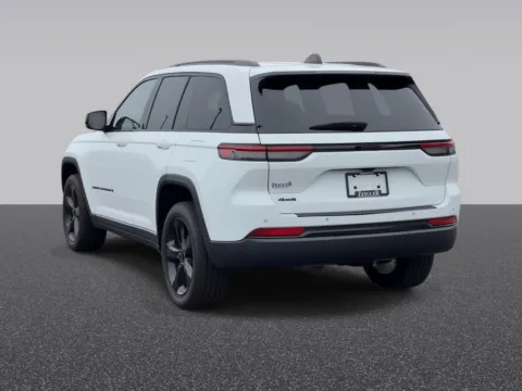 Another view of 2023 Jeep Grand Cherokee Altitude X for sale in Grandville, MI at Zeigler Chrysler Dodge Jeep Ram of Grandville