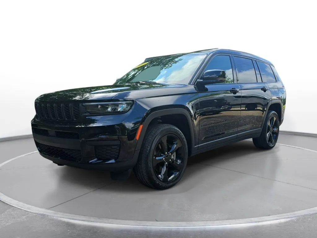Black 2023 Jeep Grand Cherokee L Altitude for sale in Grandville, MI