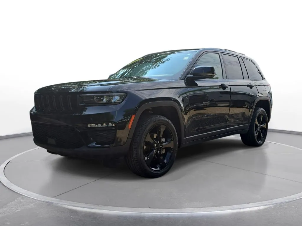 Black 2023 Jeep Grand Cherokee Limited for sale in Grandville, MI