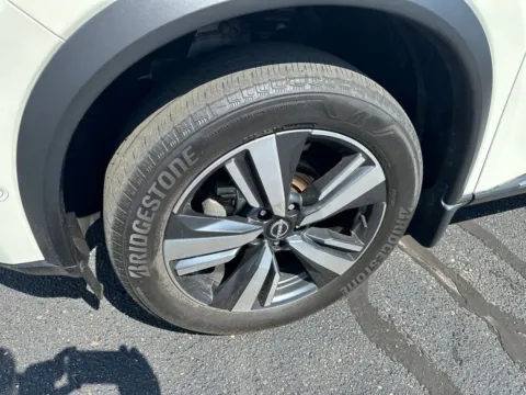 More photos of 2023 Nissan Rogue SL at Zeigler Chrysler Dodge Jeep Ram of Grandville, MI