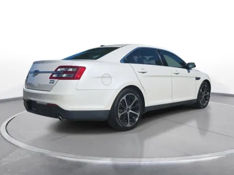 More photos of 2015 Ford Taurus SEL at Zeigler Chrysler Dodge Jeep Ram of Grandville, MI