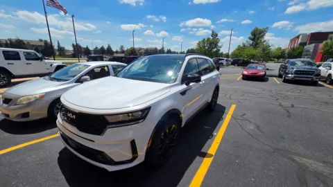 White 2023 Kia Sorento SX-Prestige for sale in Grandville, MI