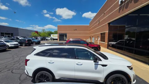 More photos of 2023 Kia Sorento SX-Prestige at Zeigler Chrysler Dodge Jeep Ram of Grandville, MI