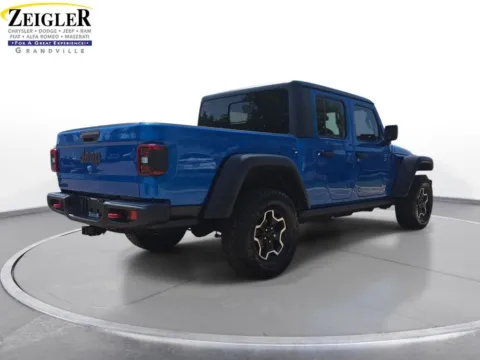 More photos of 2023 Jeep Gladiator Rubicon at Zeigler Chrysler Dodge Jeep Ram of Grandville, MI