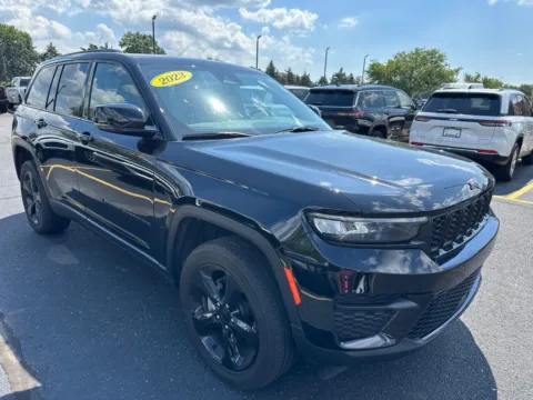 Photos of 2023 Jeep Grand Cherokee Altitude X for sale in Grandville, MI at Zeigler Chrysler Dodge Jeep Ram of Grandville