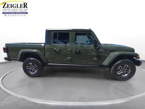 More photos of 2023 Jeep Gladiator Willys at Zeigler Chrysler Dodge Jeep Ram of Grandville, MI