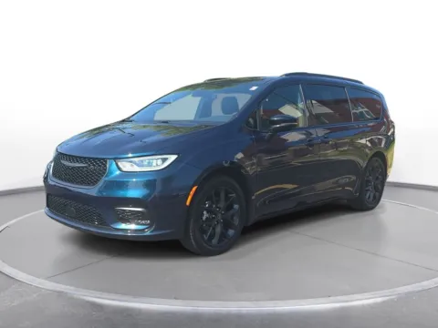 Blue 2025 Chrysler Pacifica Limited for sale in Grandville, MI