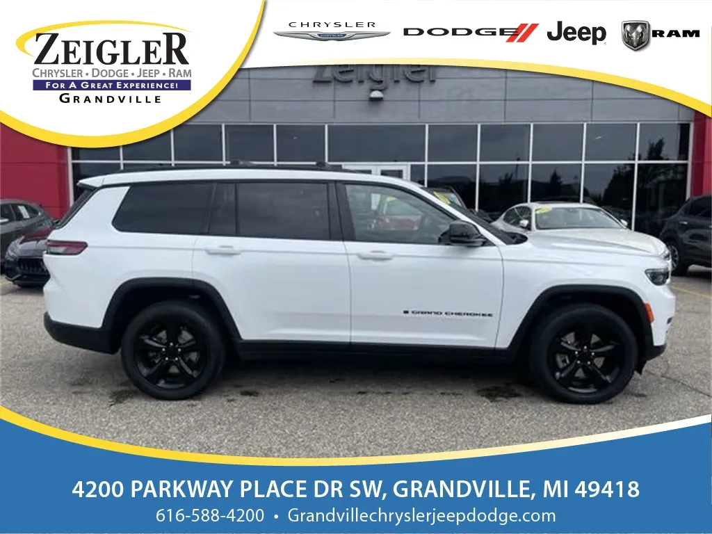 2021 Jeep Grand Cherokee L Laredo for sale in Grandville, MI
