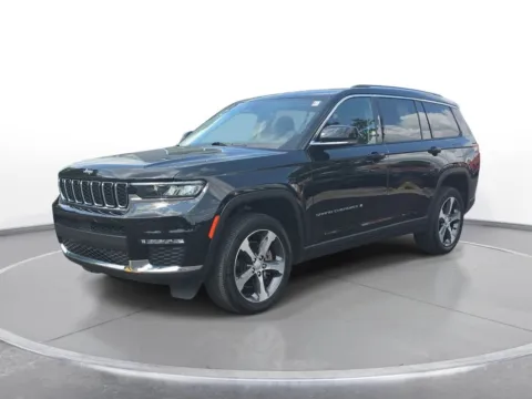 Black 2023 Jeep Grand Cherokee L Limited for sale in Grandville, MI