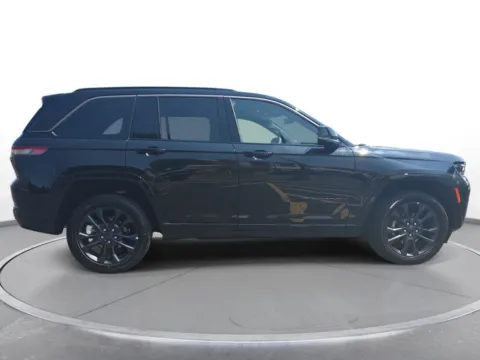 More photos of 2026 Jeep Grand Cherokee Limited Reserve at Zeigler Chrysler Dodge Jeep Ram of Grandville, MI