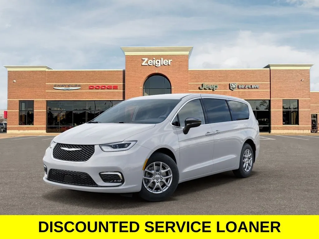 White 2026 Chrysler Pacifica Select for sale in Grandville, MI