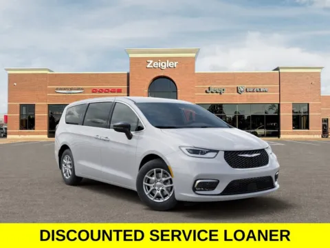 More photos of 2026 Chrysler Pacifica Select at Zeigler Chrysler Dodge Jeep Ram of Grandville, MI