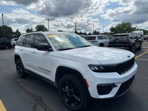 White 2023 Jeep Grand Cherokee Limited for sale in Grandville, MI