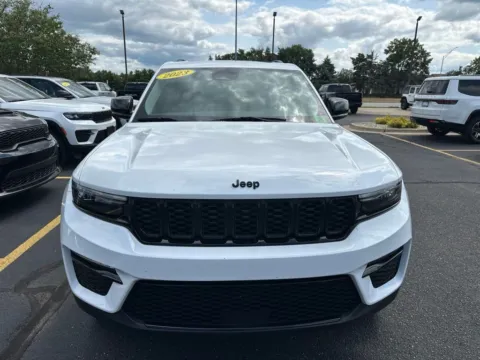 Photos of 2023 Jeep Grand Cherokee Limited for sale in Grandville, MI at Zeigler Chrysler Dodge Jeep Ram of Grandville