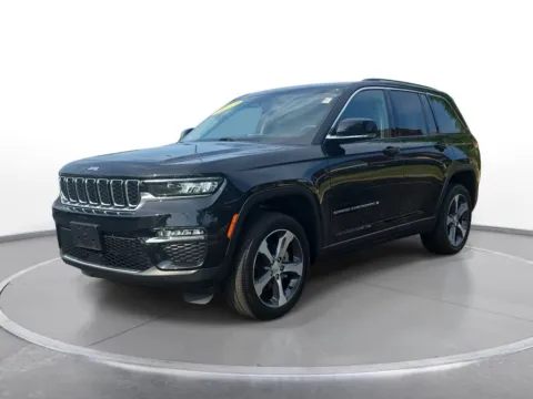 Black 2023 Jeep Grand Cherokee Limited for sale in Grandville, MI