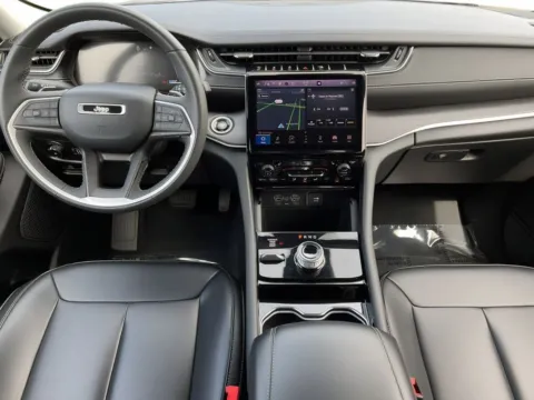 More photos of 2023 Jeep Grand Cherokee Limited at Zeigler Chrysler Dodge Jeep Ram of Grandville, MI