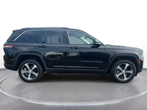 More photos of 2023 Jeep Grand Cherokee Limited at Zeigler Chrysler Dodge Jeep Ram of Grandville, MI