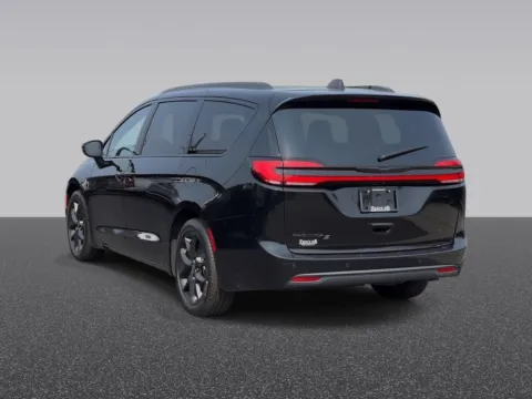 Another view of 2025 Chrysler Pacifica Limited for sale in Grandville, MI at Zeigler Chrysler Dodge Jeep Ram of Grandville