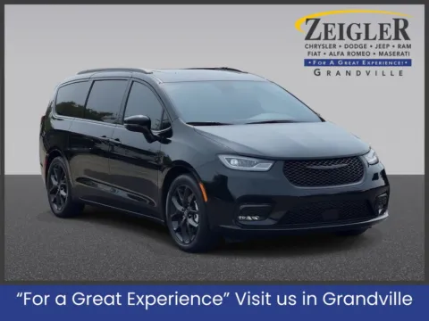 Black 2025 Chrysler Pacifica Limited for sale in Grandville, MI