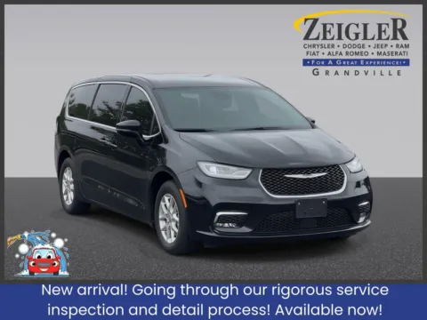 Black 2024 Chrysler Pacifica Touring L for sale in Grandville, MI