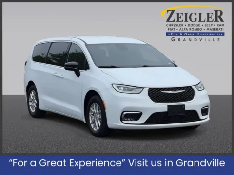 White 2025 Chrysler Pacifica Select for sale in Grandville, MI