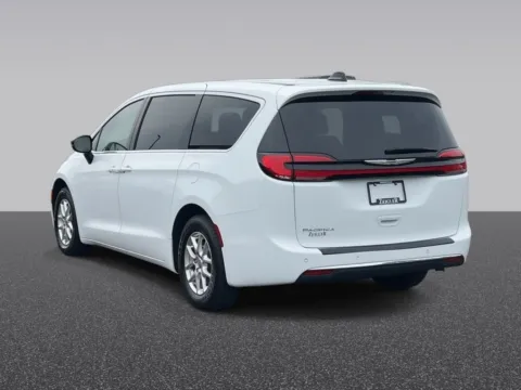 Another view of 2025 Chrysler Pacifica Select for sale in Grandville, MI at Zeigler Chrysler Dodge Jeep Ram of Grandville