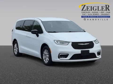 White 2025 Chrysler Pacifica Select for sale in Grandville, MI