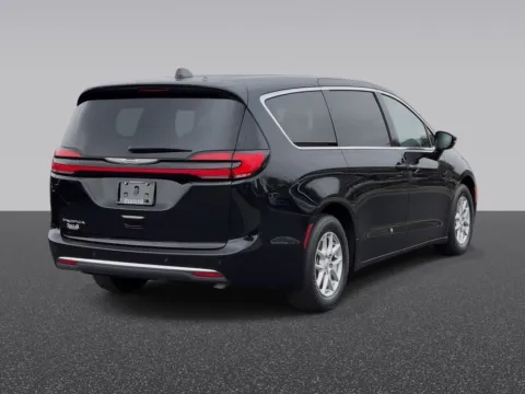 More photos of 2025 Chrysler Pacifica Select at Zeigler Chrysler Dodge Jeep Ram of Grandville, MI