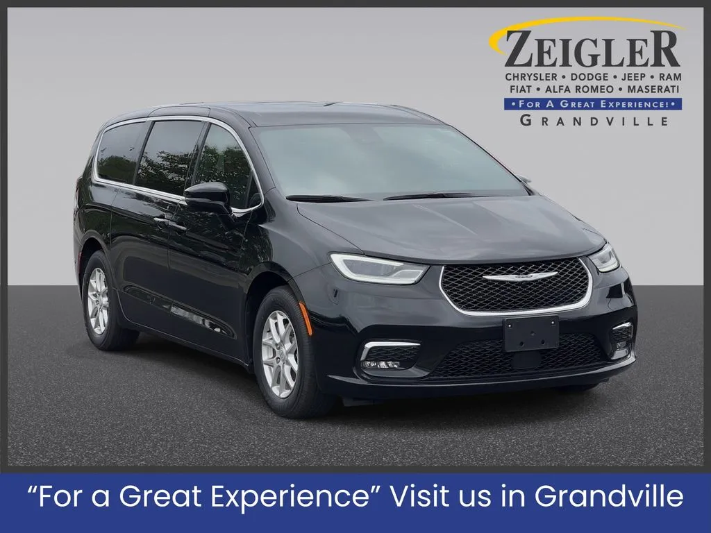 Black 2025 Chrysler Pacifica Select for sale in Grandville, MI