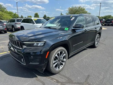 Another view of 2023 Jeep Grand Cherokee L Overland for sale in Grandville, MI at Zeigler Chrysler Dodge Jeep Ram of Grandville