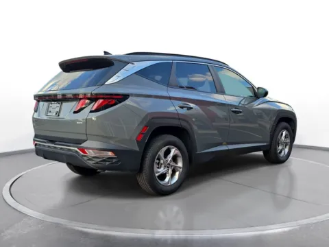 More photos of 2024 Hyundai Tucson SEL at Zeigler Chrysler Dodge Jeep Ram of Grandville, MI