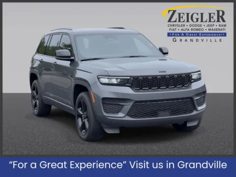 Gray 2022 Jeep Grand Cherokee Altitude for sale in Grandville, MI