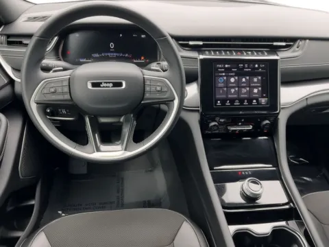 More photos of 2022 Jeep Grand Cherokee Altitude at Zeigler Chrysler Dodge Jeep Ram of Grandville, MI