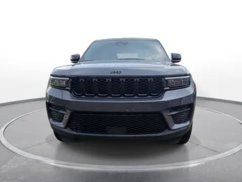 Photos of 2022 Jeep Grand Cherokee Altitude for sale in Grandville, MI at Zeigler Chrysler Dodge Jeep Ram of Grandville