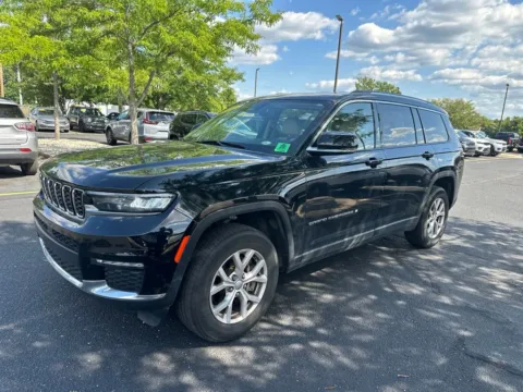 Another view of 2022 Jeep Grand Cherokee L Limited for sale in Grandville, MI at Zeigler Chrysler Dodge Jeep Ram of Grandville