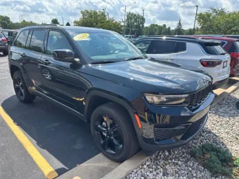 Black 2023 Jeep Grand Cherokee Altitude X for sale in Grandville, MI